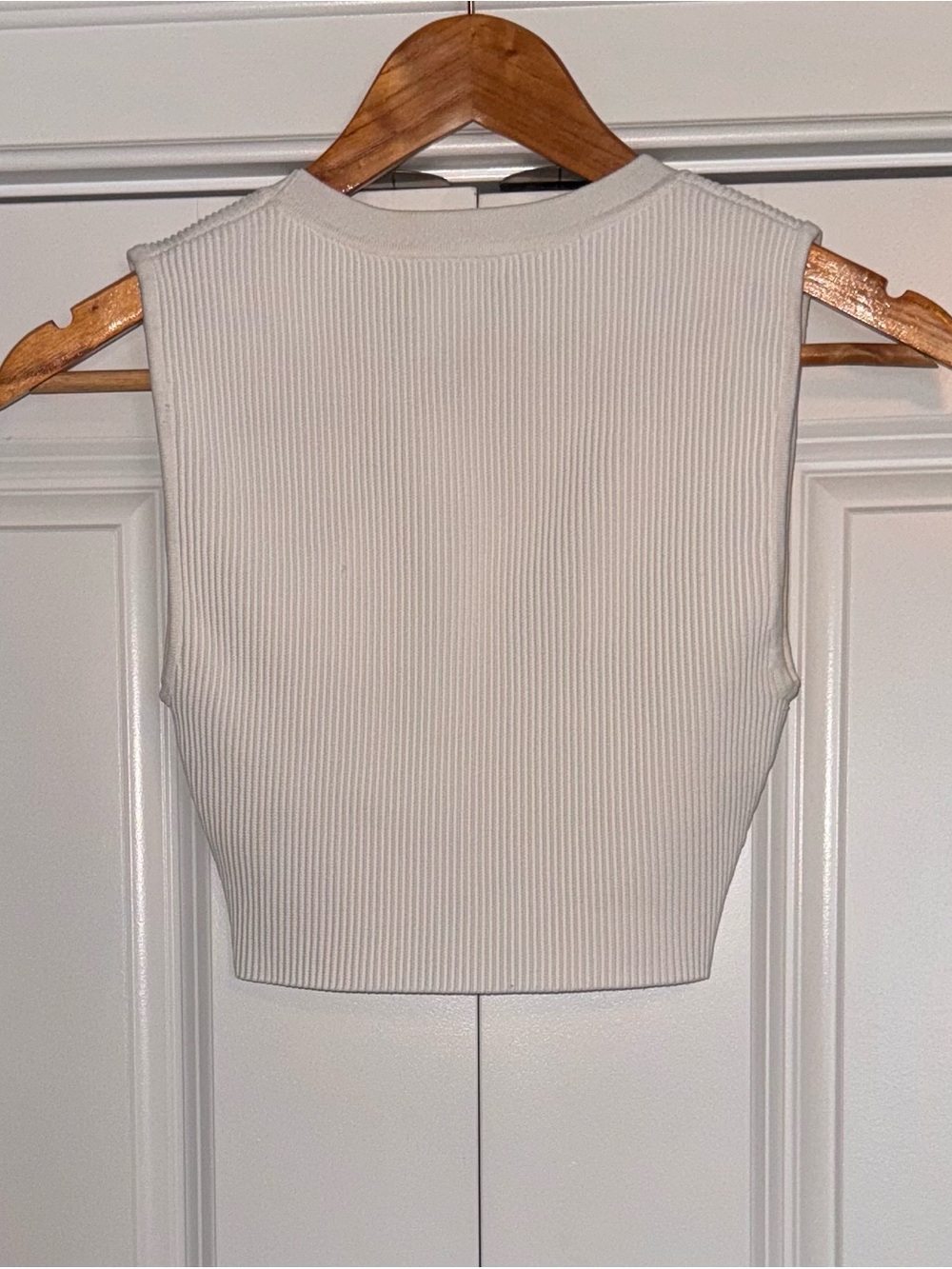 Babaton Cream Ribbed Cropped Tank Top - Picture 2 of 9